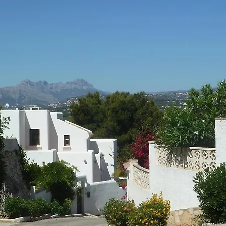 2 Bed Apartment In Central Moraira *